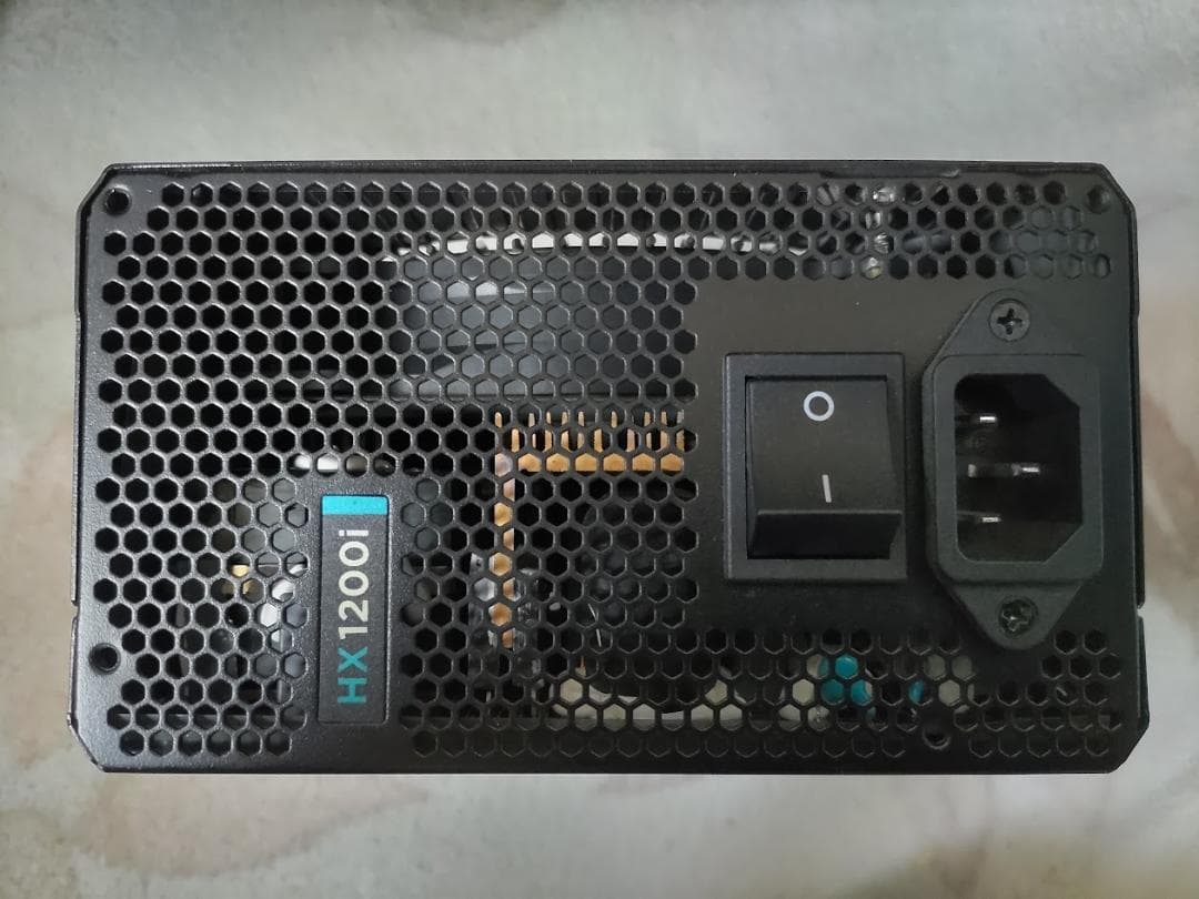 ア*ド様 コルセア電源 HX1200i