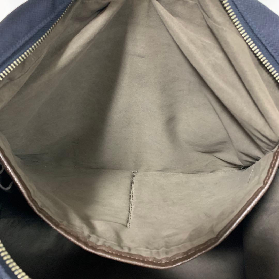 【A4収納可能】ペッレモルビダ　キャピターノ　ビジネスバッグ　ブリーフケース