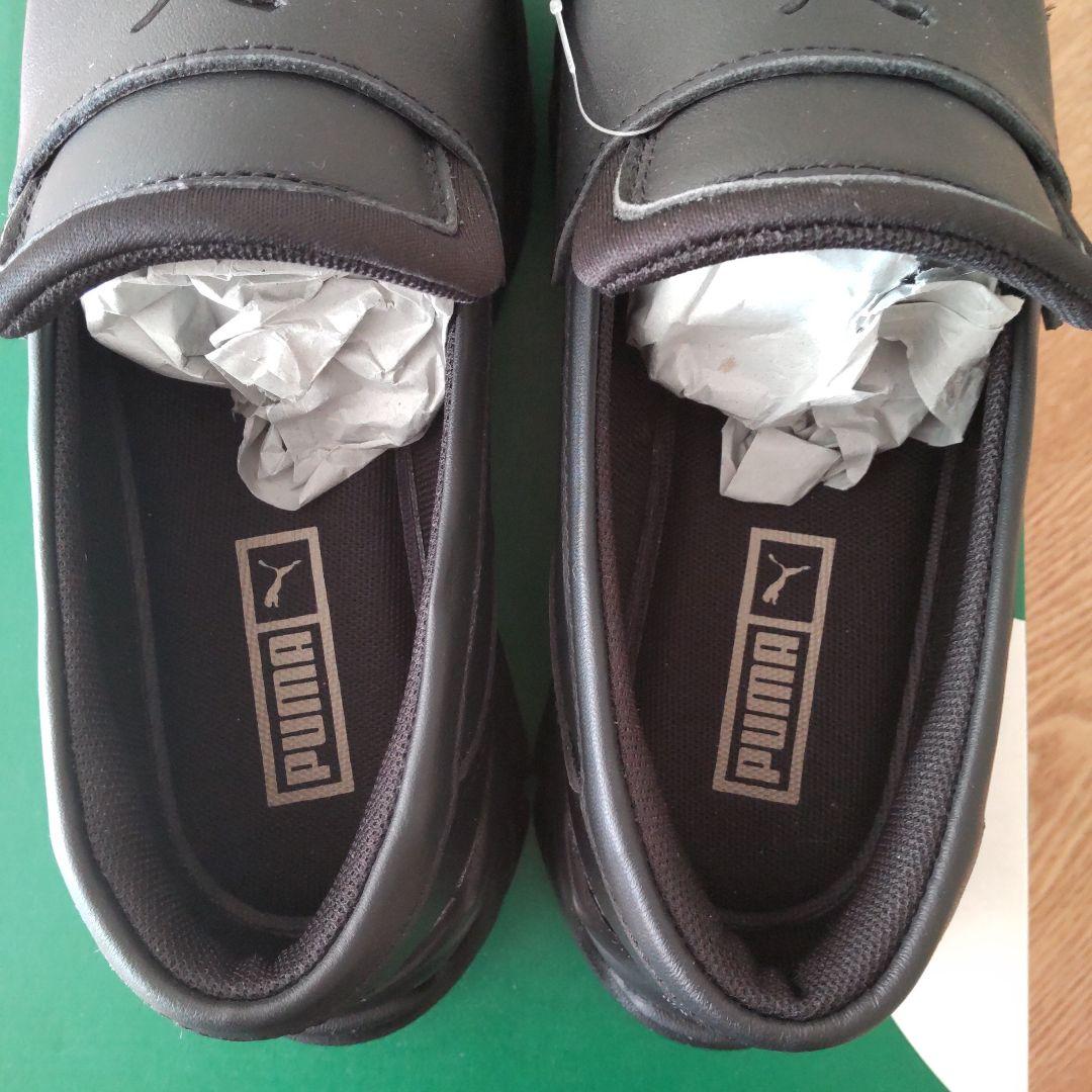 【新品タグ付き】　プーマ　ローファー　24センチ