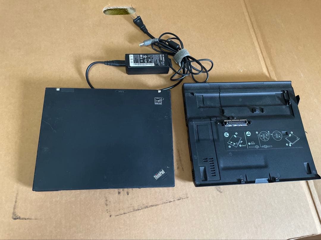 値下げThinkPad X61＋X6 UltraBase OS Ubuntu