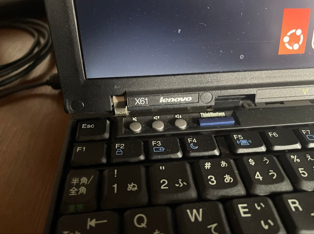 値下げThinkPad X61＋X6 UltraBase OS Ubuntu
