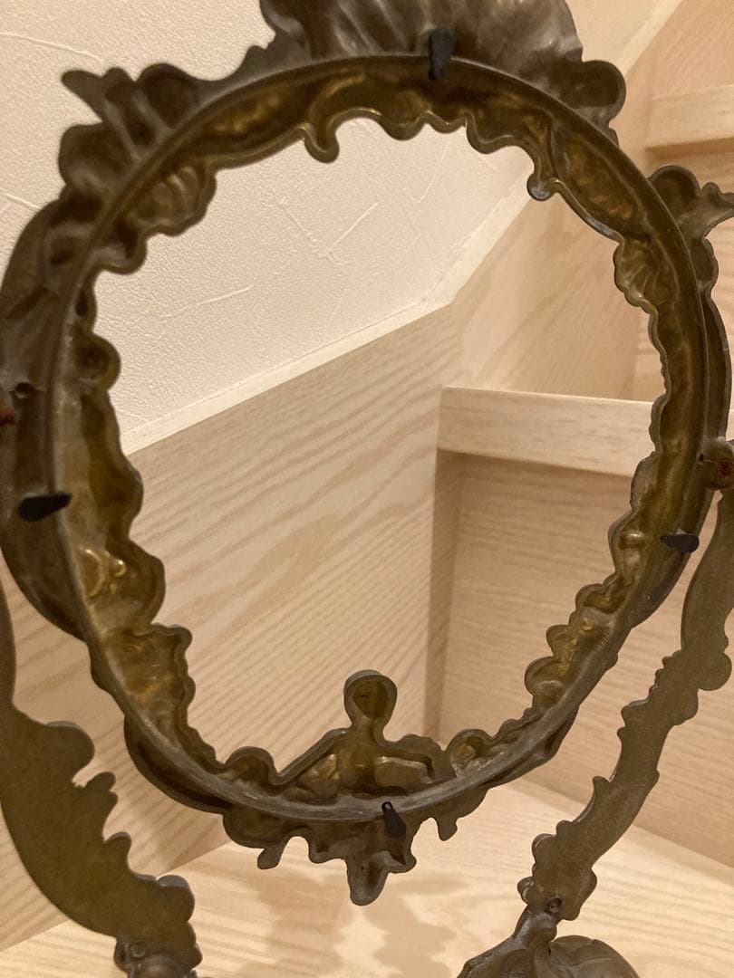 真鍮スタンド 　アンティーク 金属製 フレーム