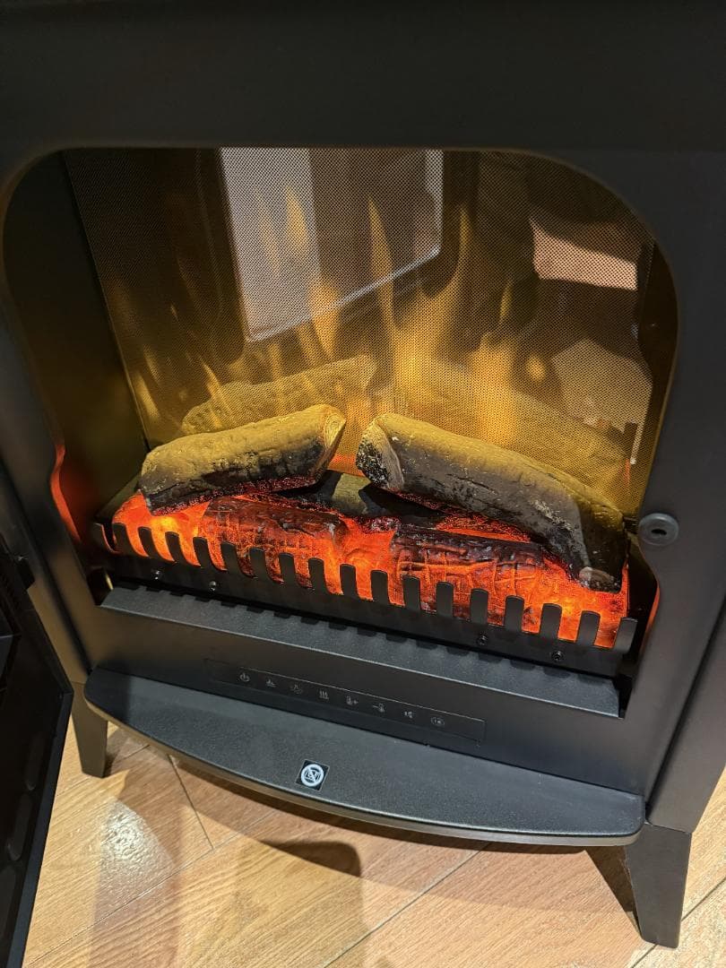 電気暖房ストーブ Lucia III 1200W