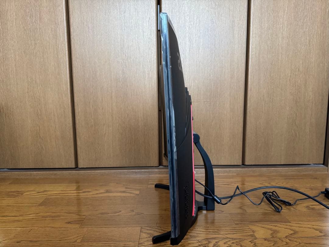 acer 湾曲ゲーミングモニター 31.5インチ 240Hz