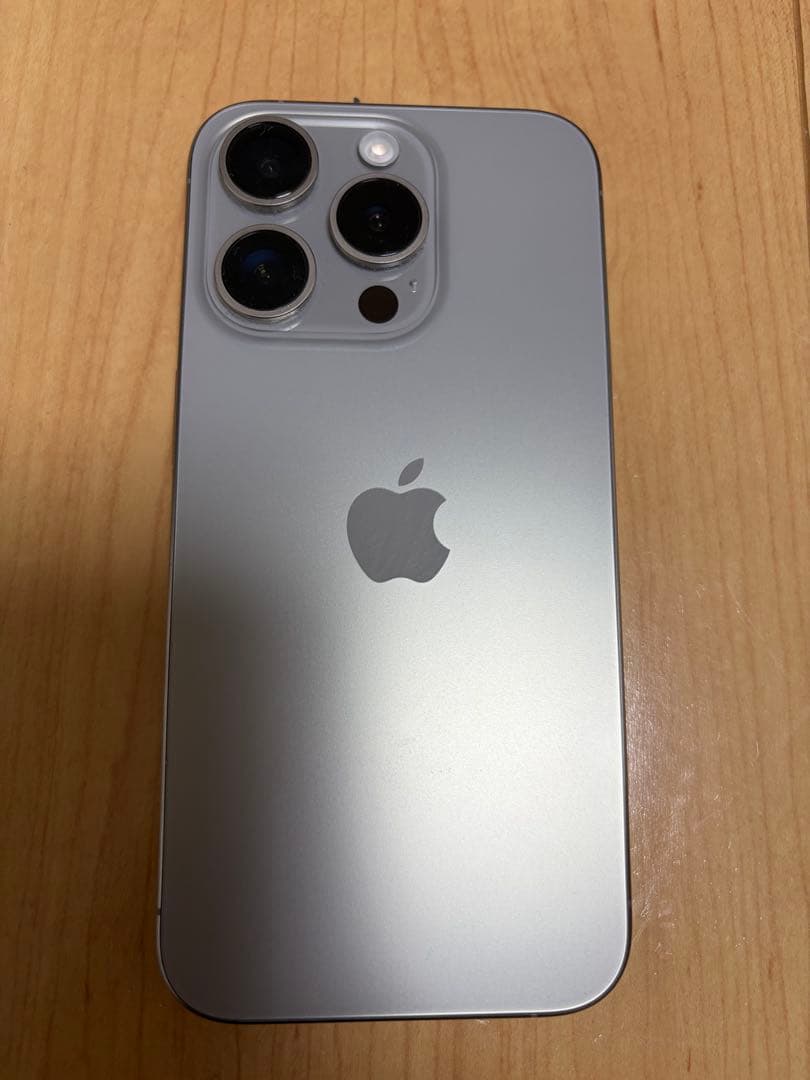 iPhone 15 Pro ナチュラルチタニウム 256GB 本体