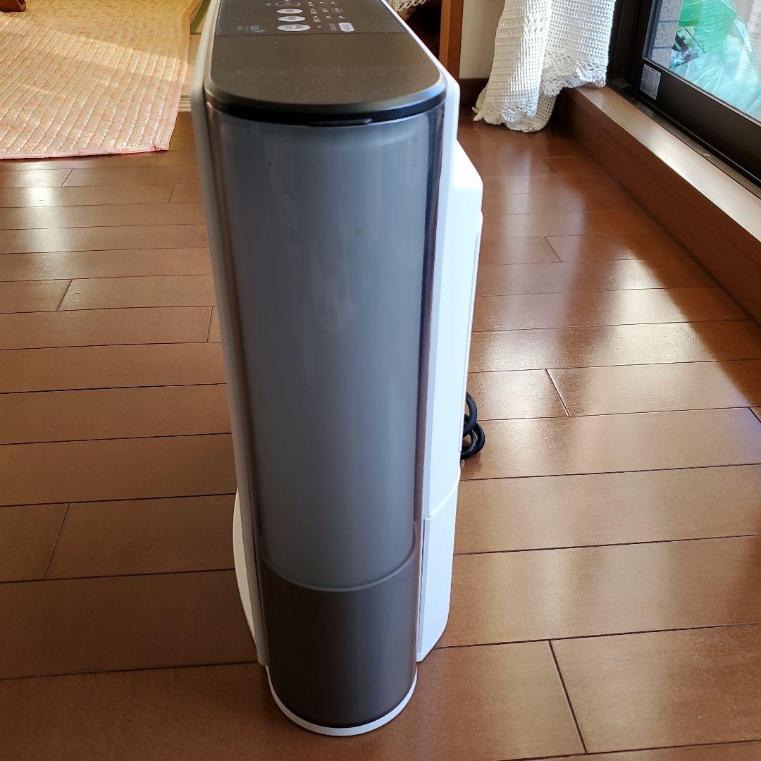 SHARP 加湿セラミックファンヒーター HX-SK-12-W　2024年