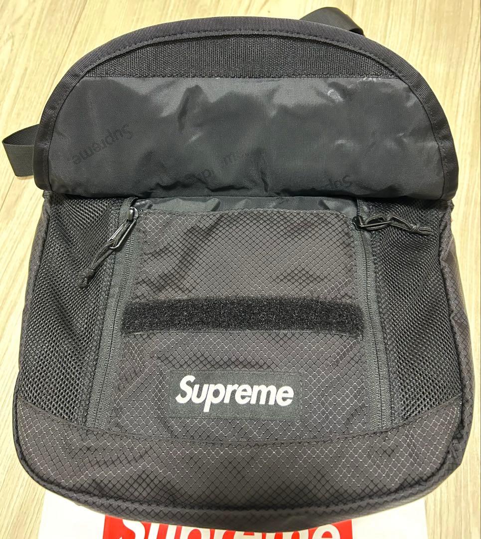 24H以内発送 完売品 超美品 22ss Small Messenger Bag