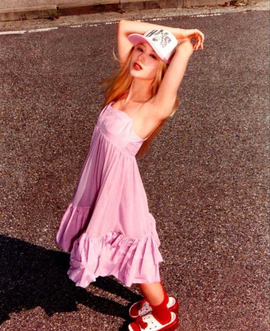 新品TWICEサナ着用ヒステリックグラマーEVILスタッズメッシュキャップピンク