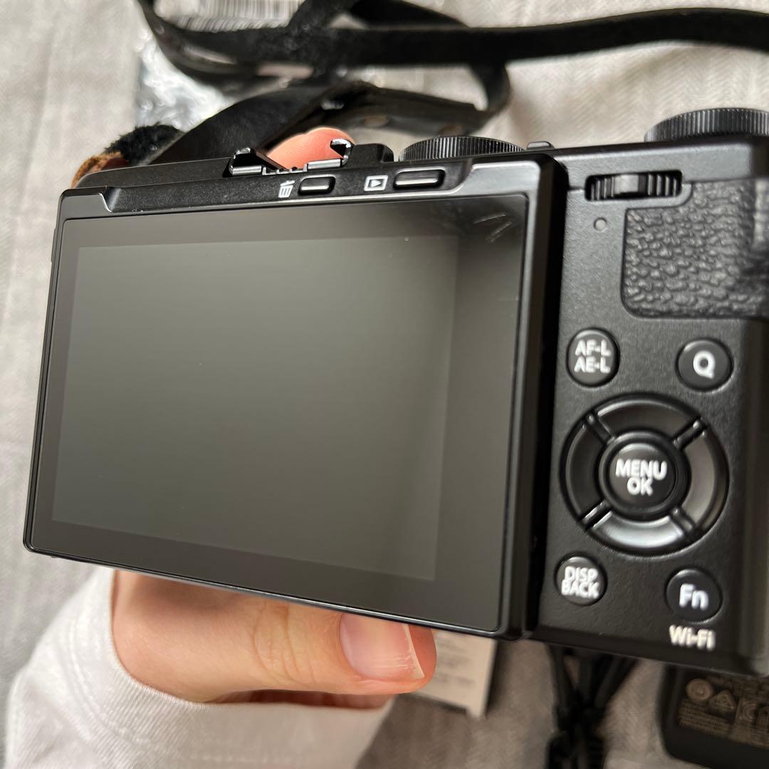 デジタルカメラ FUJIFILM X70