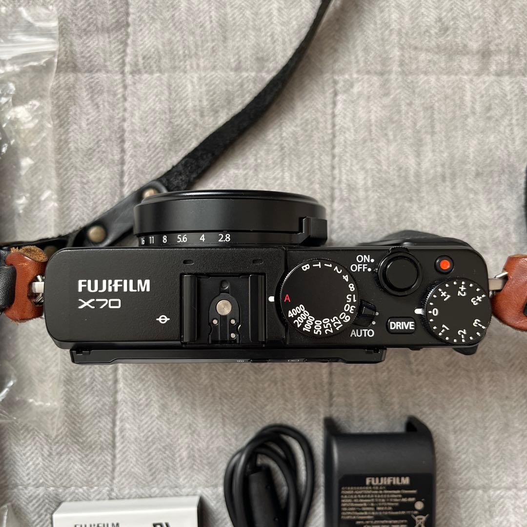 デジタルカメラ FUJIFILM X70