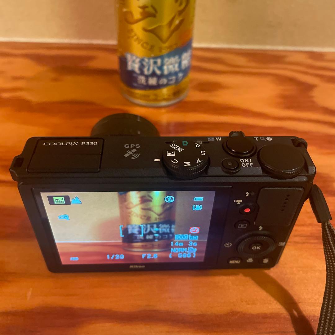 ニコン COOLPIX P330 本体、元箱、付属品あり。 通電・撮影は可能