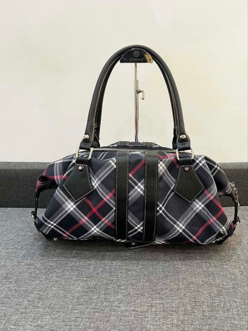 Vivienne Westwood旅行バッグ ハンドバッグ 大容量 おしゃれ”