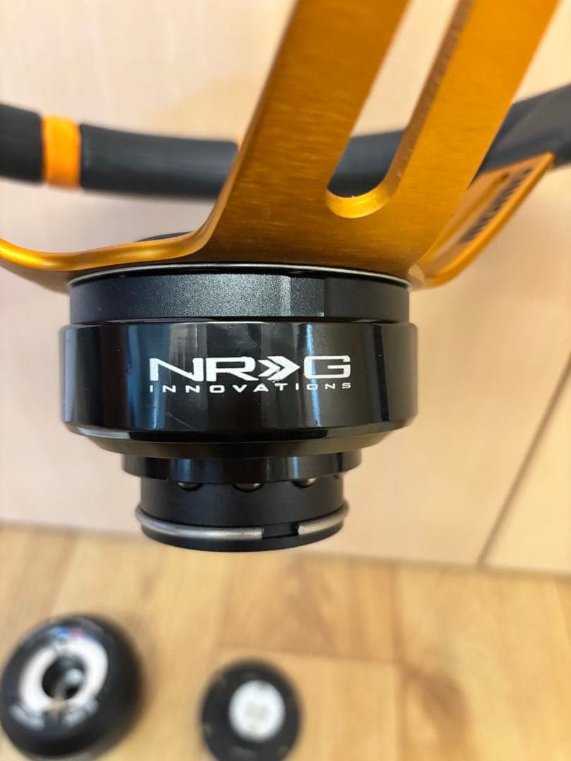 momo ステアリング NRGクイックリリース　ステアリングSWカーボンプレート