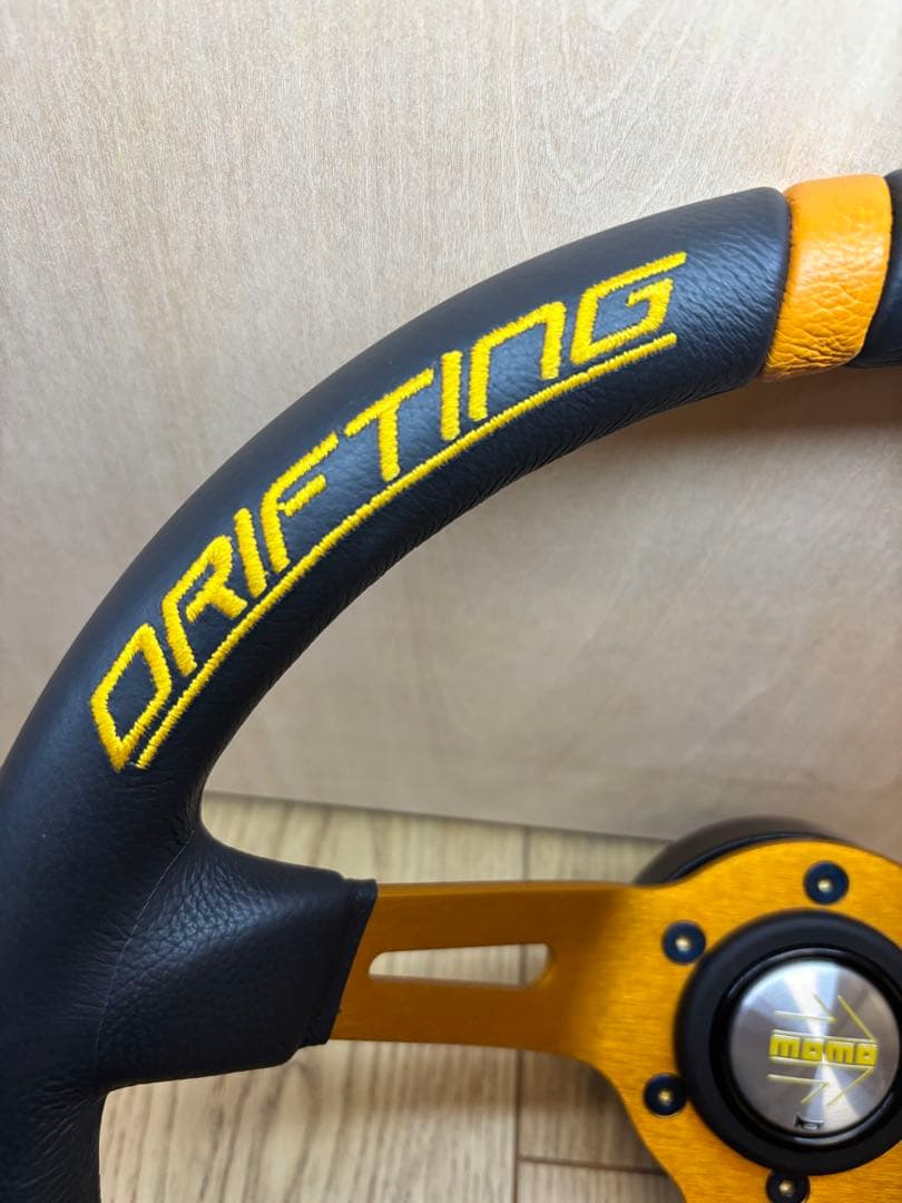 momo ステアリング NRGクイックリリース　ステアリングSWカーボンプレート