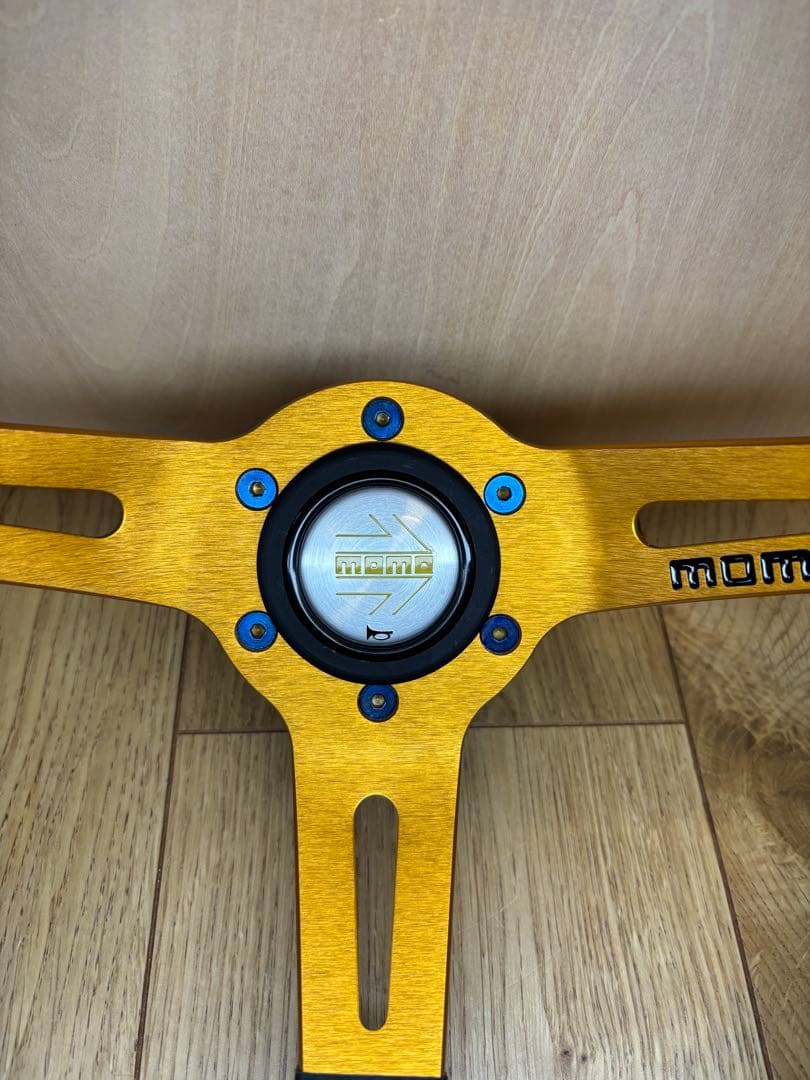 momo ステアリング NRGクイックリリース　ステアリングSWカーボンプレート