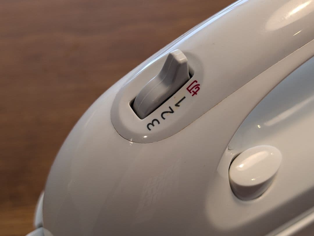 パナソニック ハンドミキサー 速度3段切り替え機能搭載 ホワイト MK-H4