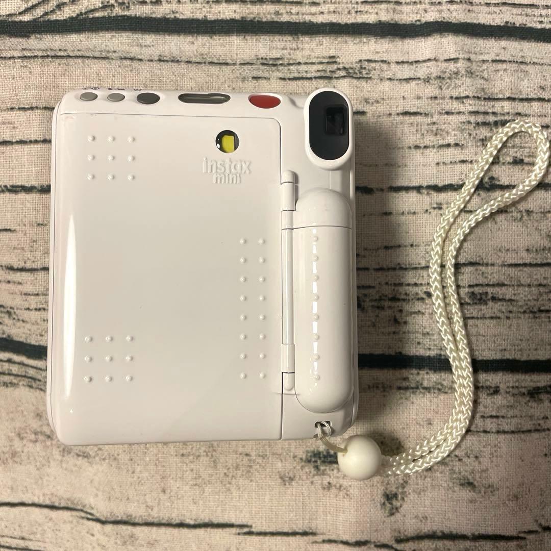 チェキ　ピアノホワイト　instax mini 50S FUJIFILM カメラ