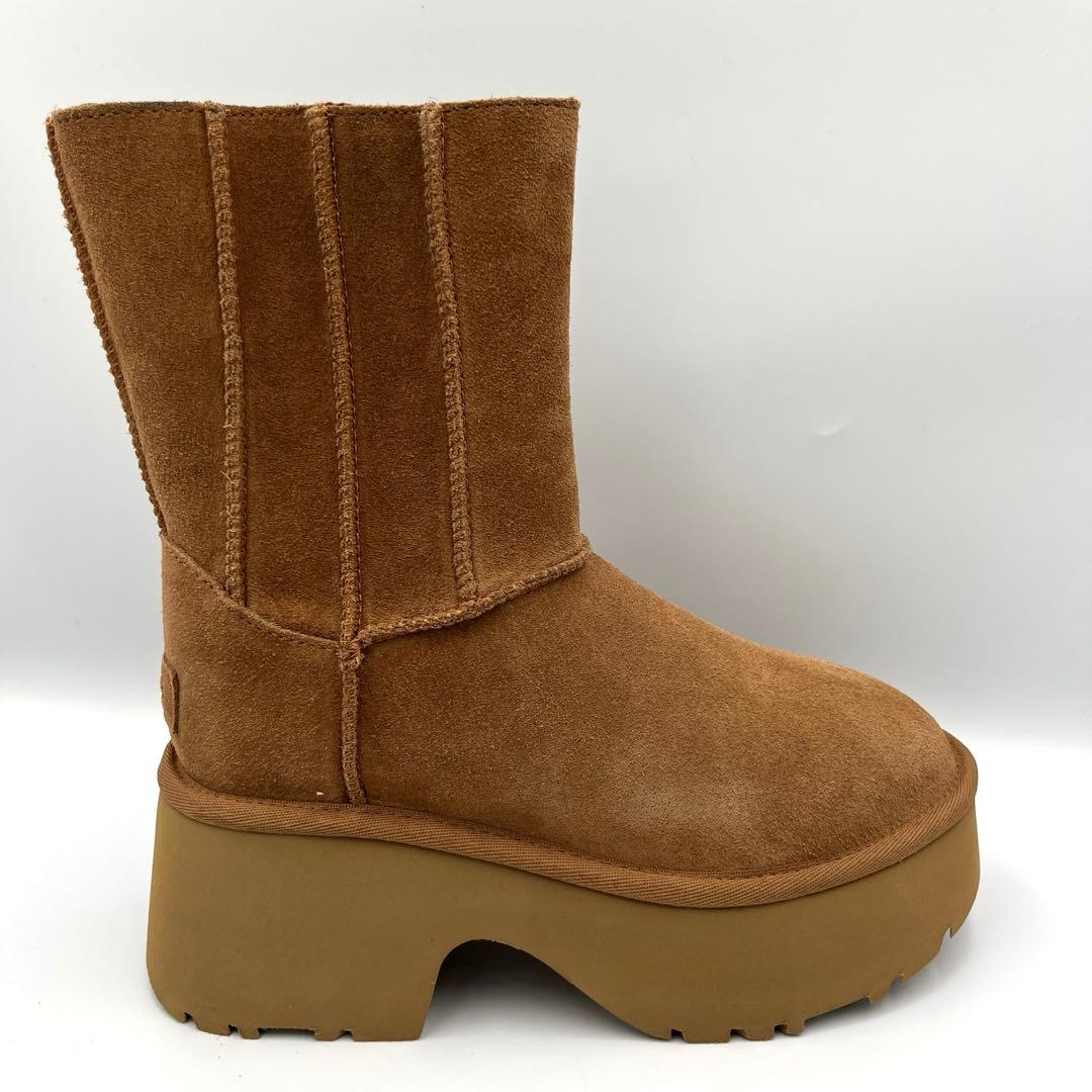 新品UGG Classic Twin Seam New Heights ブーツ