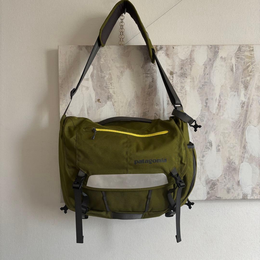 [patagonia] パタゴニアメッセンジャーバッグ 15L レア・美品