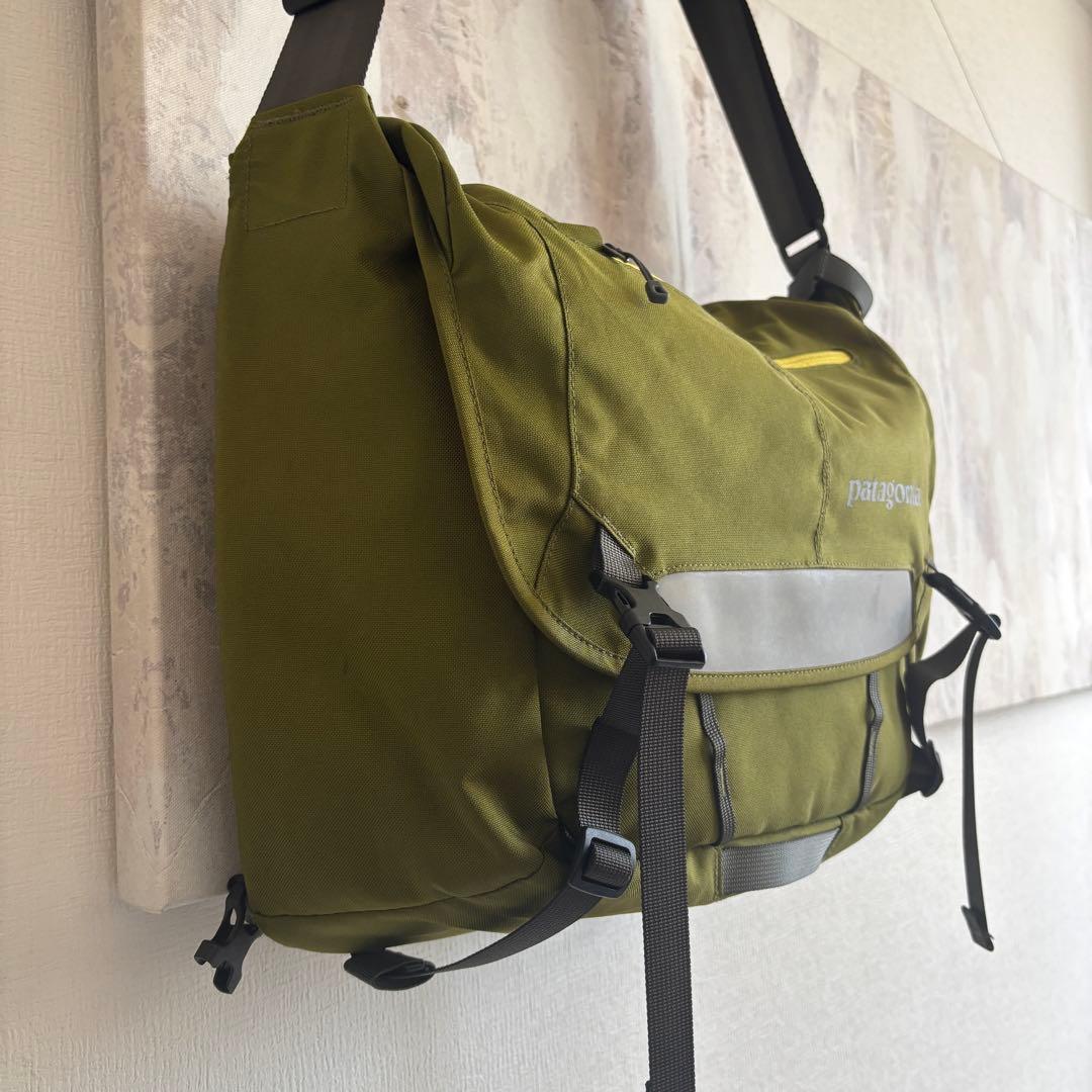 [patagonia] パタゴニアメッセンジャーバッグ 15L レア・美品