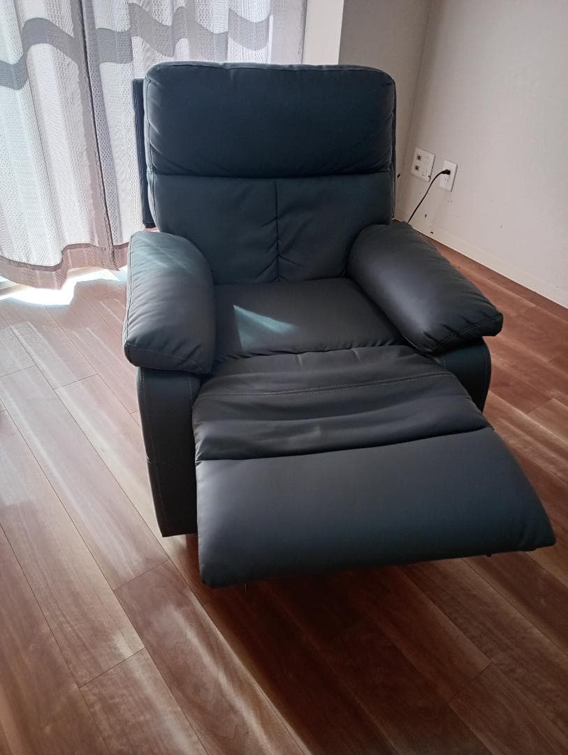 【スマホ充電可&回転式 1人掛け 電動リクライニング ソファ オットマン一体型