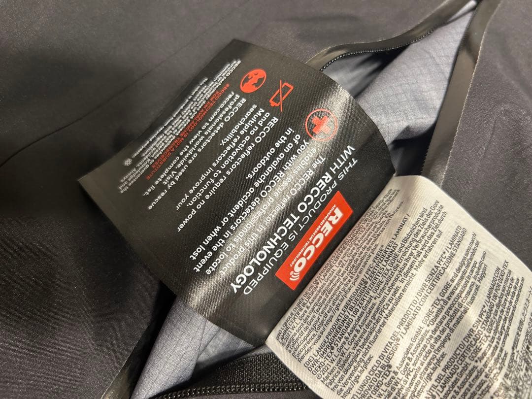 極美品 アークテリクスBeta jacket M ブラック