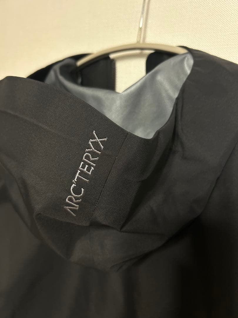 極美品 アークテリクスBeta jacket M ブラック