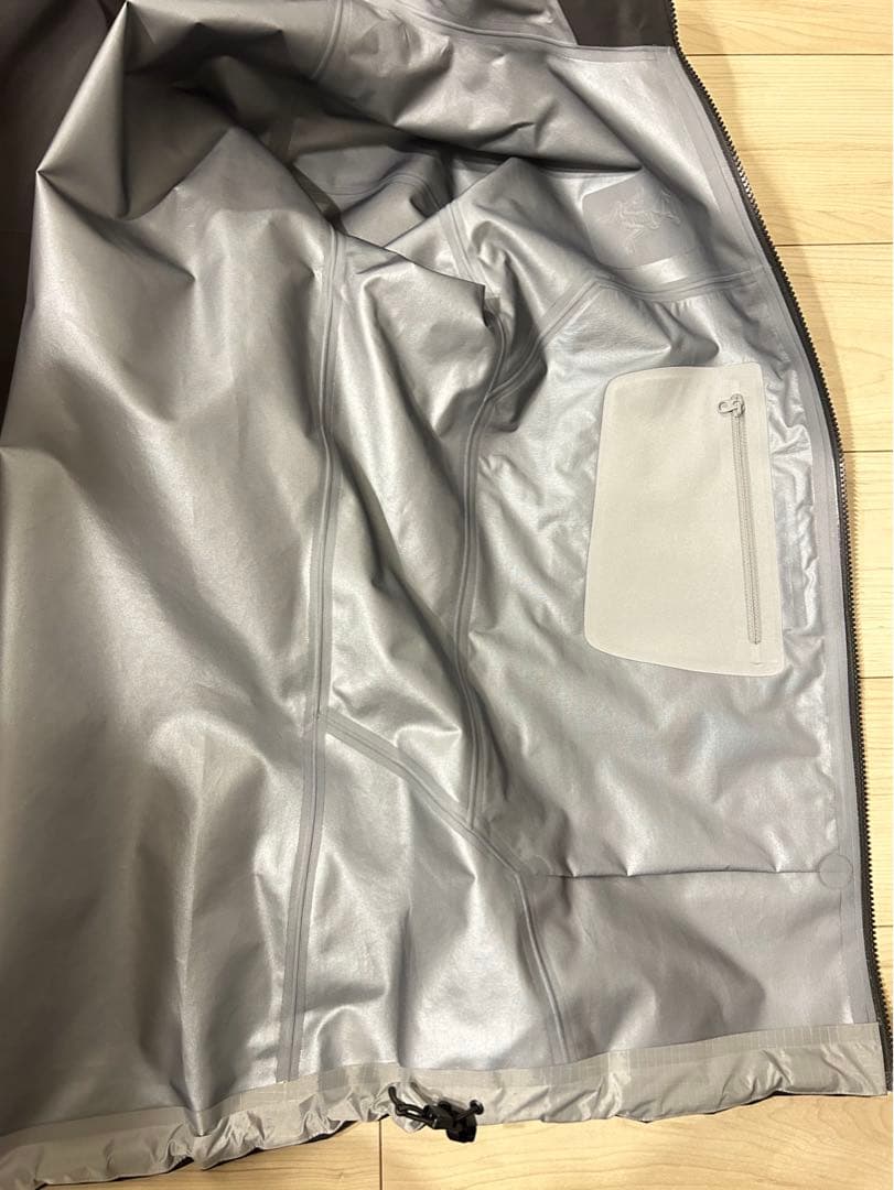 極美品 アークテリクスBeta jacket M ブラック
