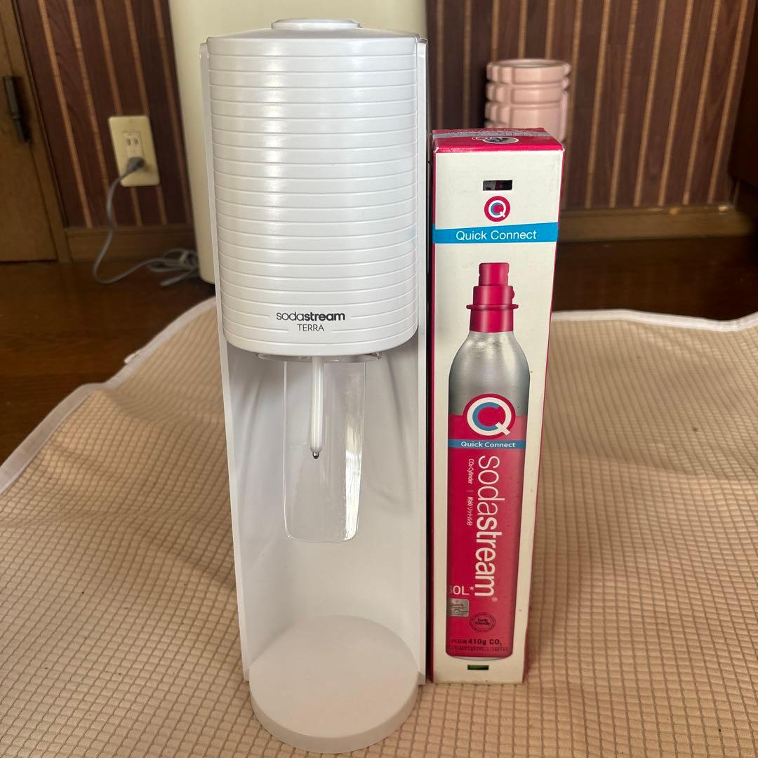 値下げ　sodastream Terra 60L ガス一本新品　炭酸ボトル2本