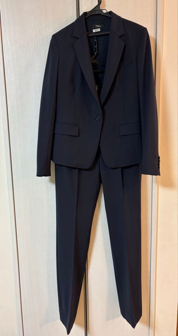 【美品】Theory セオリー　レディースパンツスーツセット　ネイビー　サイズ4