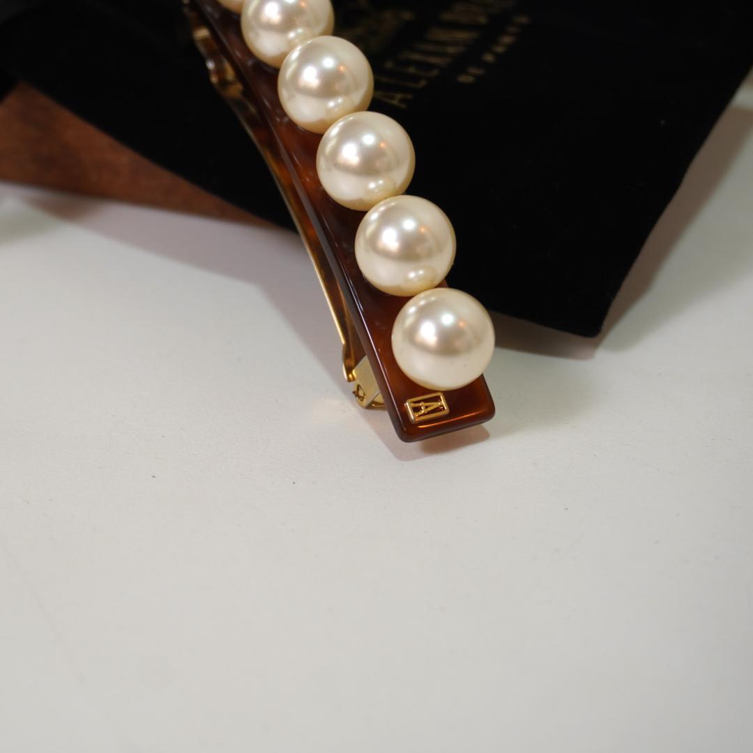 〇●ALEXANDRE DE PARI●〇アレクサンド　バレッタ　　パール装飾