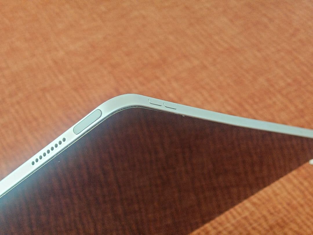 Apple iPad シルバー 本体 + Apple Pencil