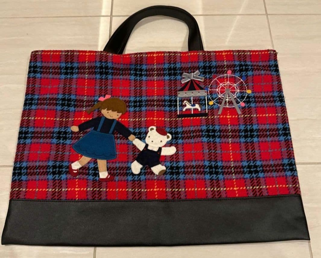 ファミリアショー　赤チェック　レザー バッグ　 familiar