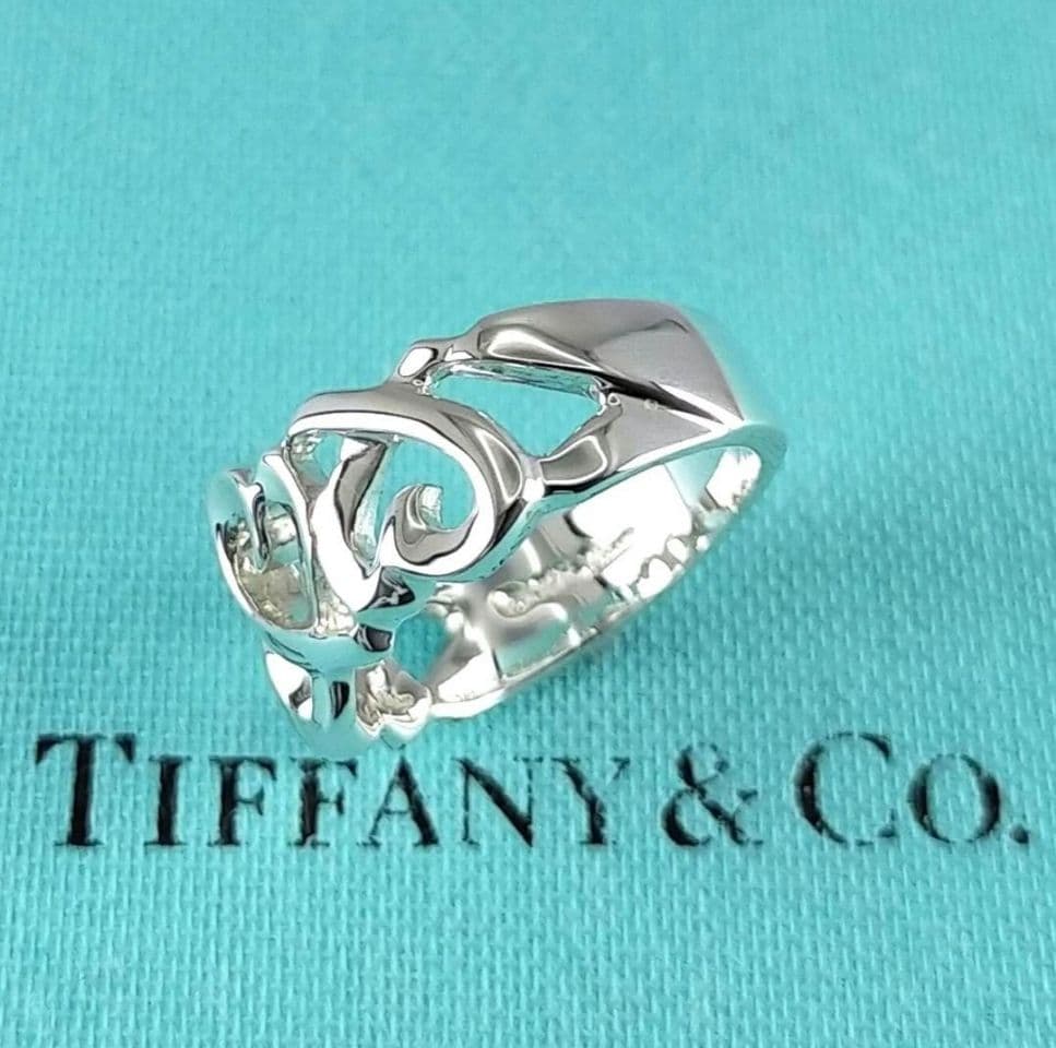 ◆SALE◆【ティファニー】ラビングハート　トリプル　リング　９号　2023