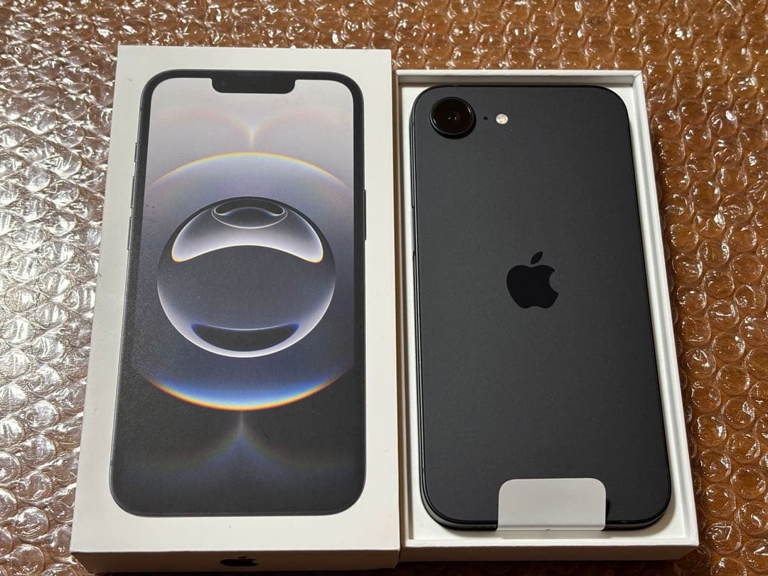 iPhone16e 128GB 未使用品