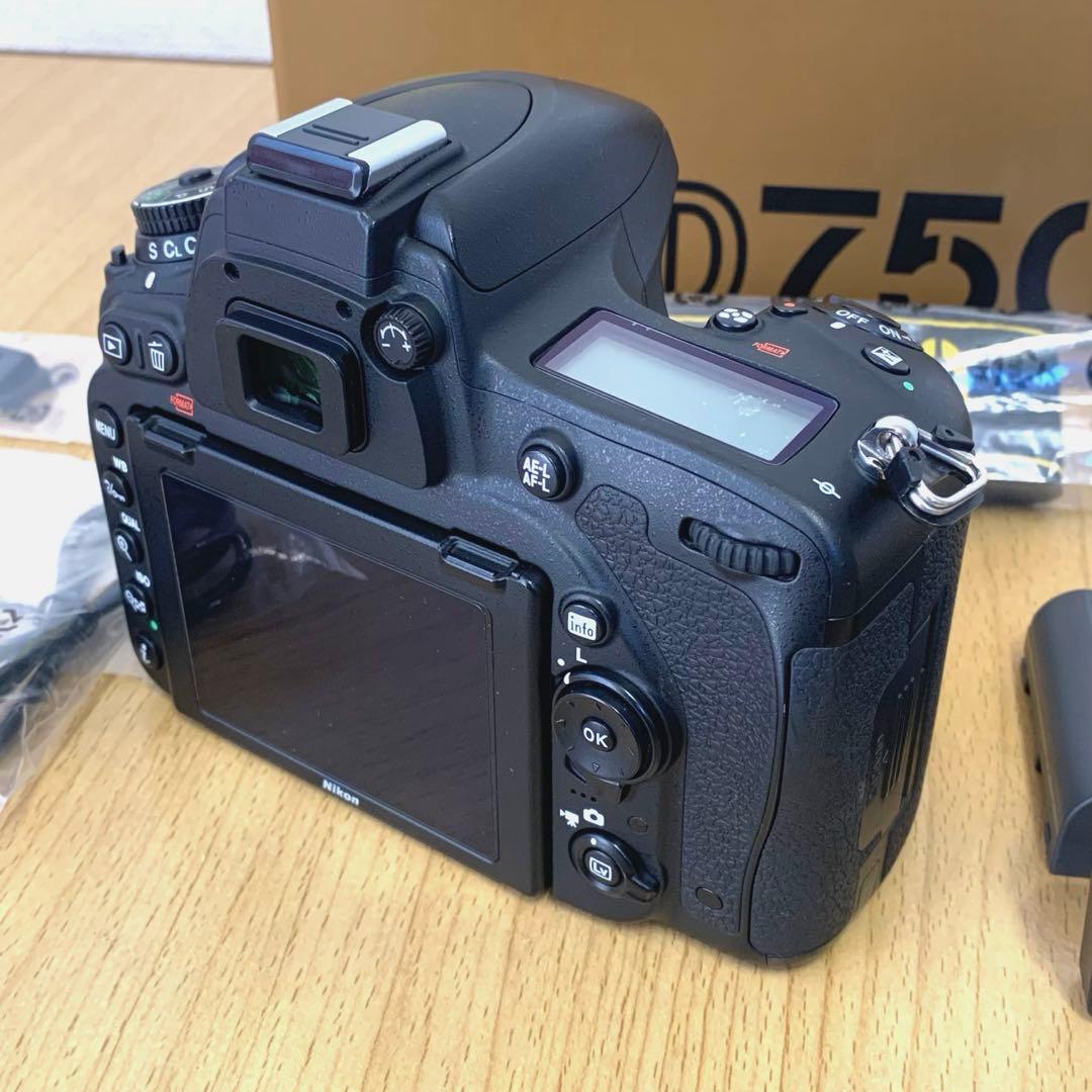 【美品】ニコンNikon D750