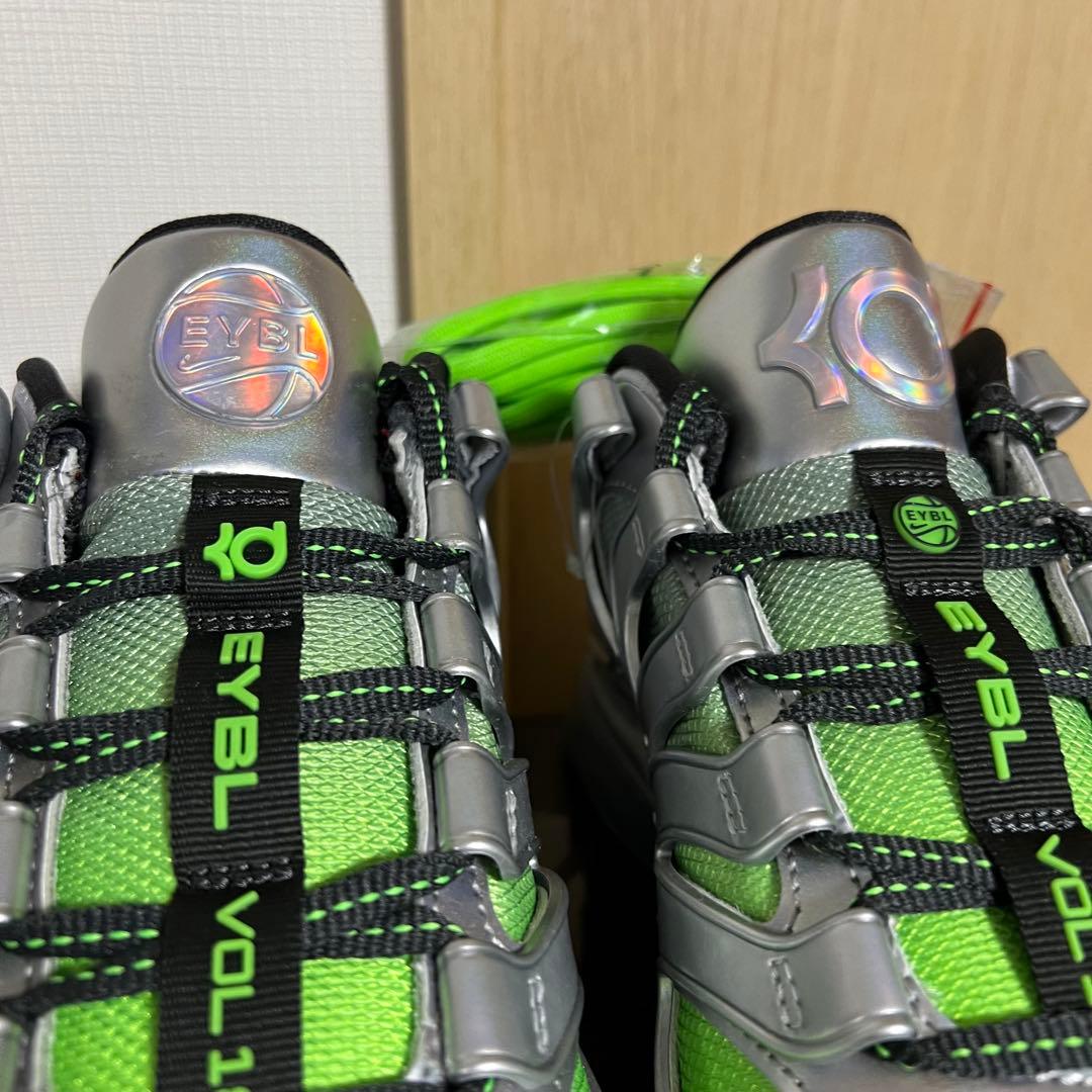 NIKE KD 18 EYBL EP ナイキ　シルバー　スニーカー　バッシュ