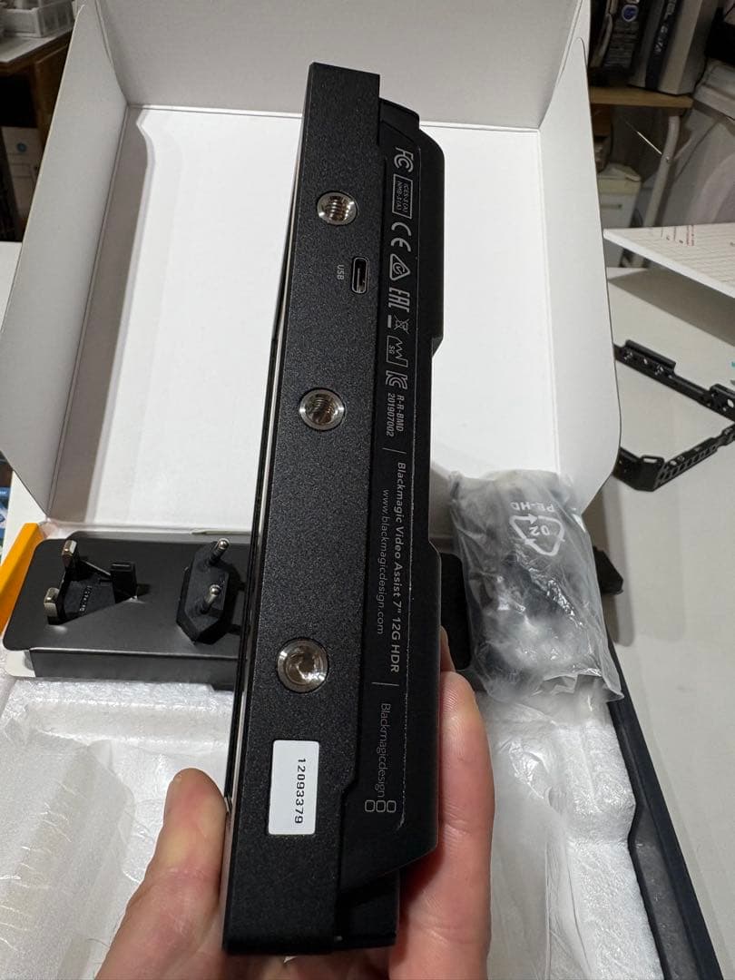 BlackMagic Video Assist 7インチ　12G HDR