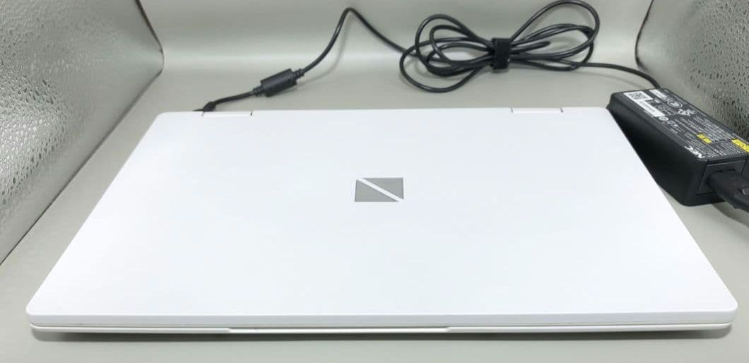 超軽量小型モバイルNEC LAVIE Direct PC Win11/256GB