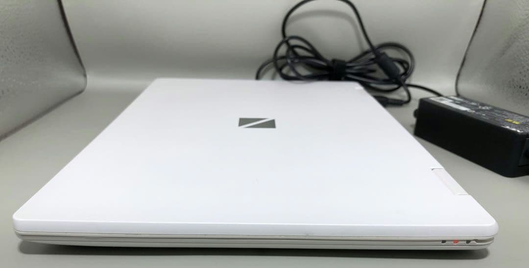 超軽量小型モバイルNEC LAVIE Direct PC Win11/256GB