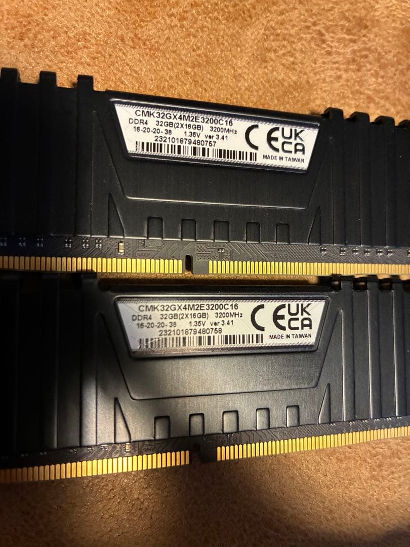 メモリー Corsair DDR4 32GB (2x16GB) 3200MHz