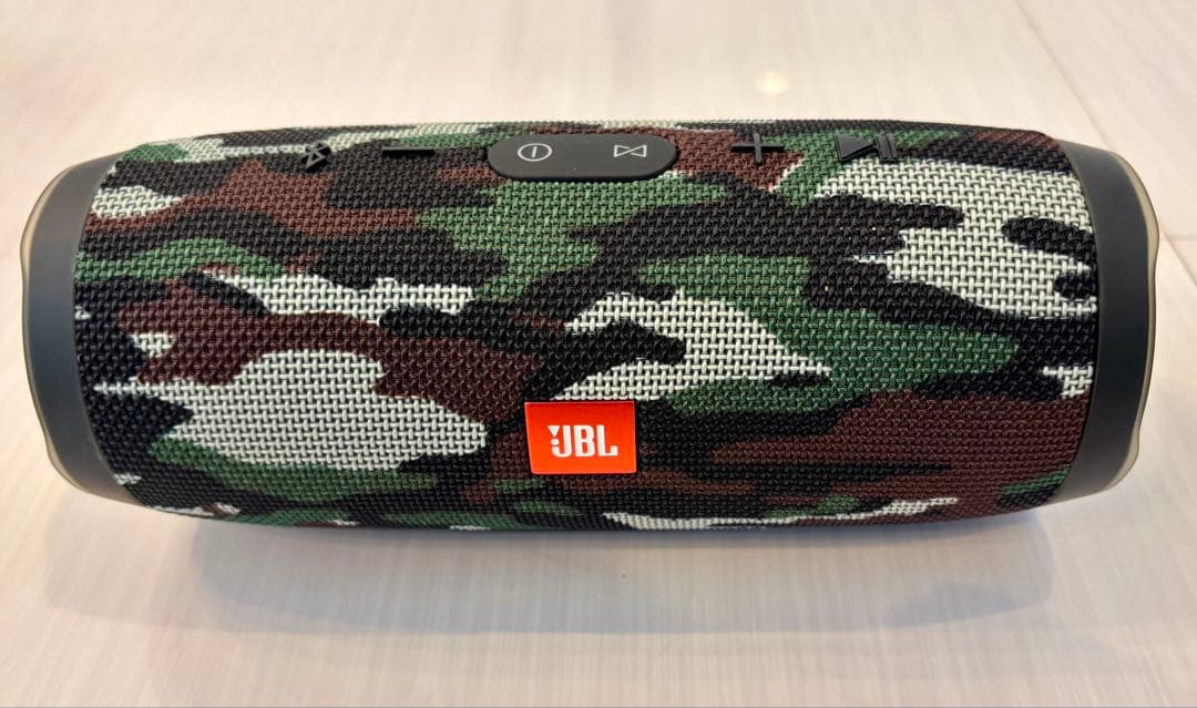 屋外使用なし JBL Charge3 迷彩 同柄ケース付 稼働時間極少付属品完備