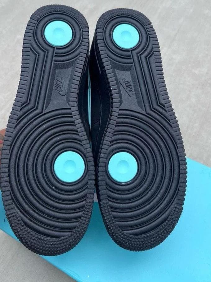 Tiffany & Co. × Nike Air Force 1 Low