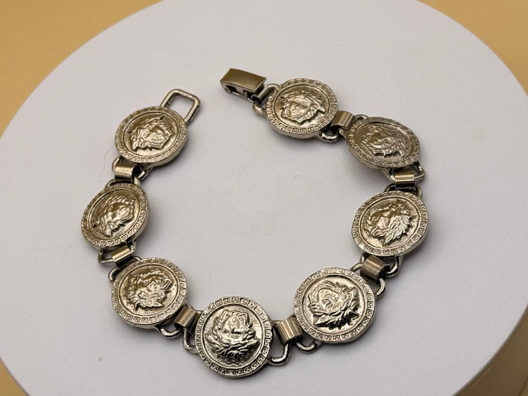 正規の美品中古　ジャンニヴェルサーチ　ブレスレット　シルバー　約20cm