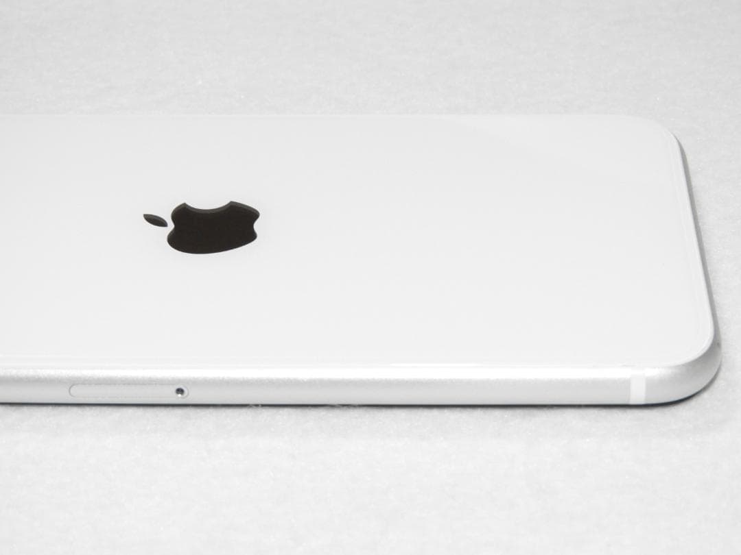 iPhoneSE 第2世代 64GB A2296 MHGQ3J/A SIMフリー