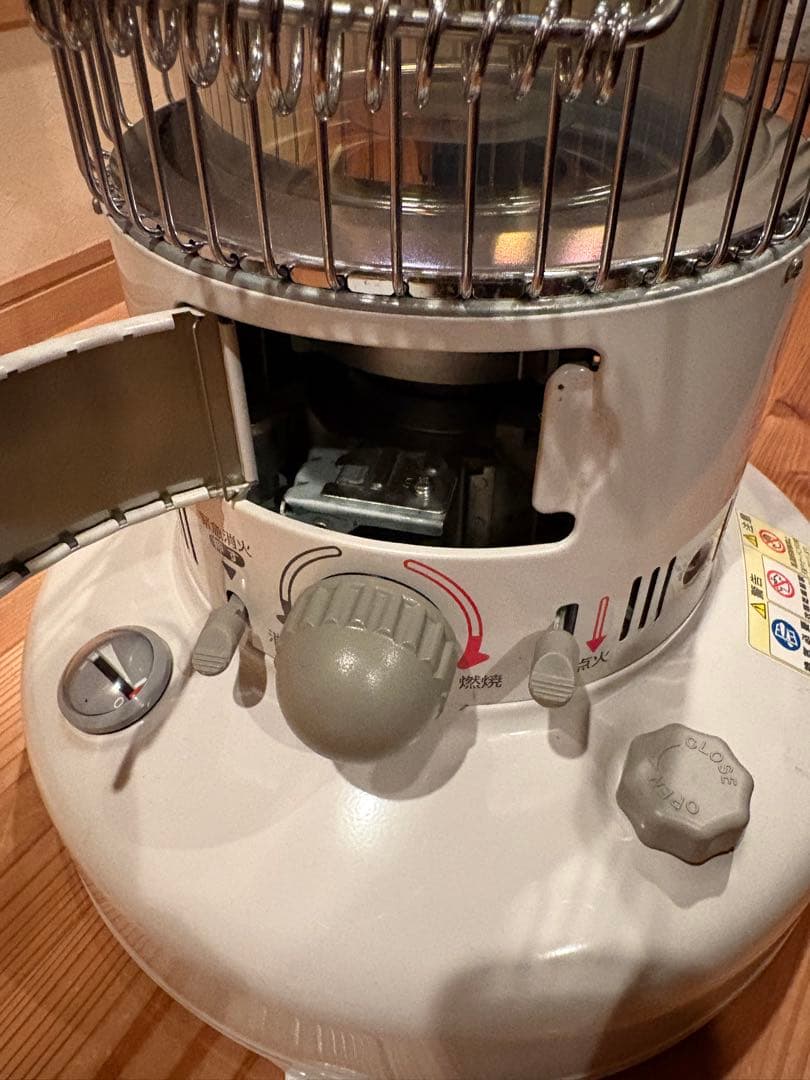 トヨトミ　対流型　レインボーストーブ RB-25F リサイクル段ボール発送