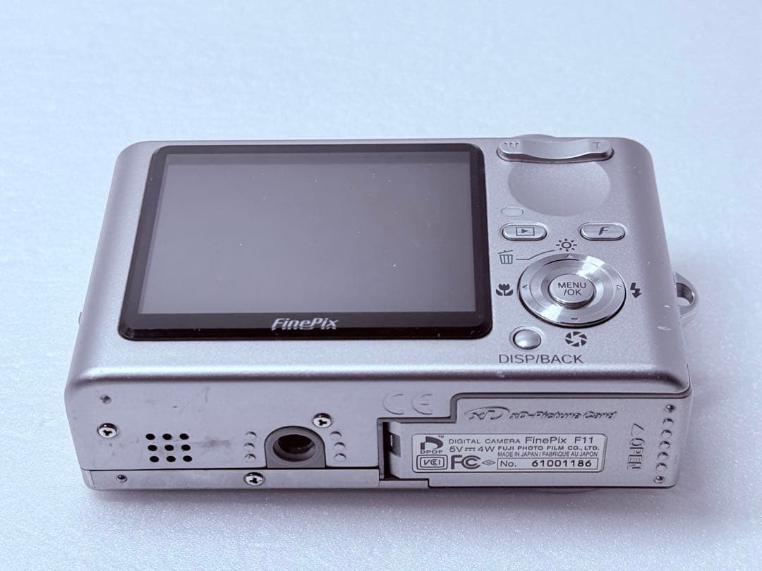 Fujifilm FinePix F11 コンパクトデジタルカメラ
