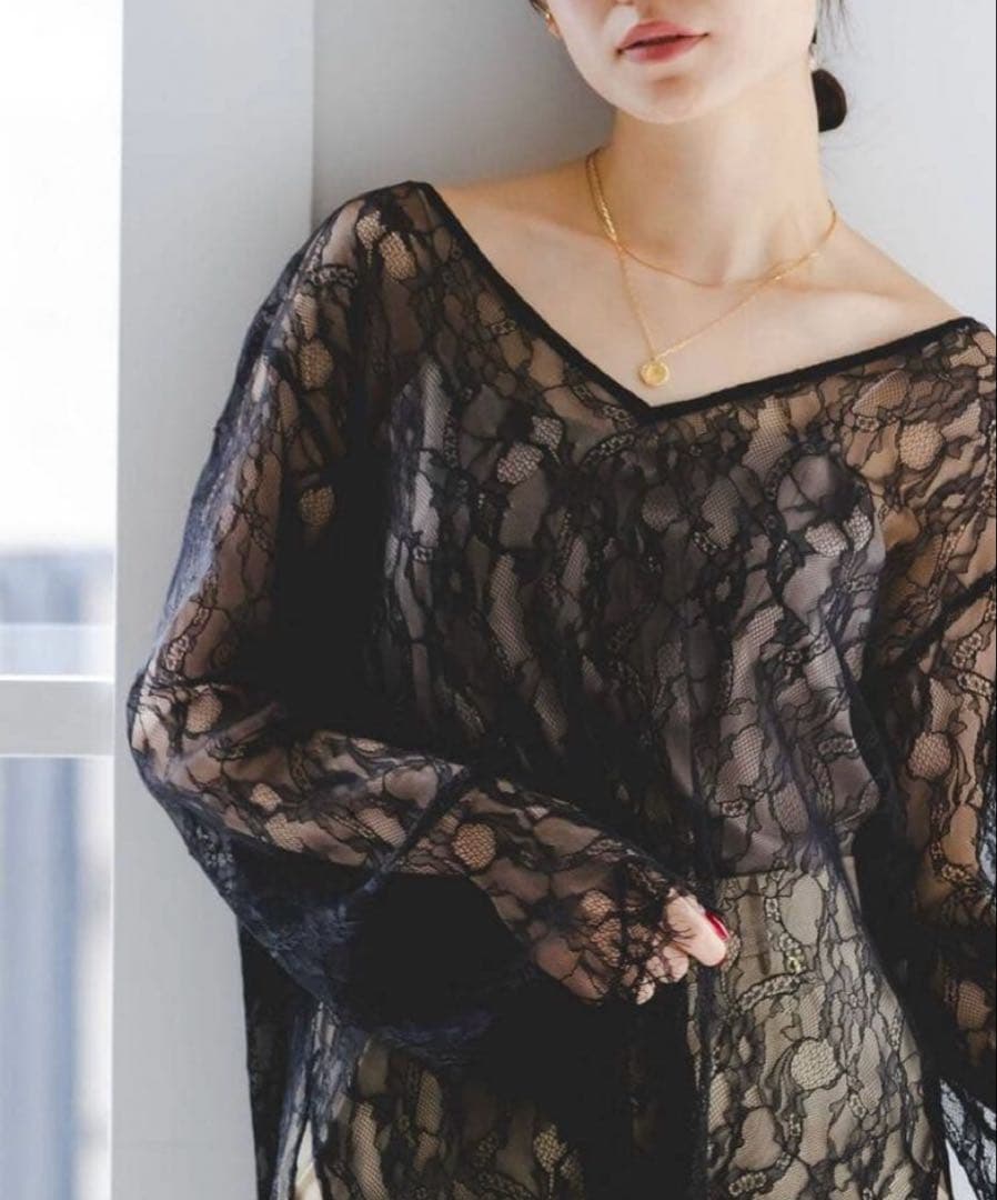 NOBLE サラサシアーレースブラウス　黒　ブラック　25AW 今季