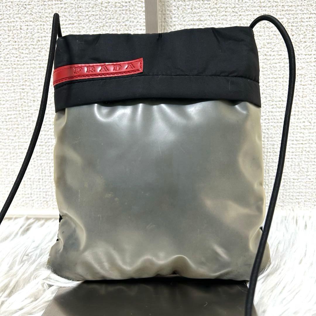 【希少✨ヴィンテージ】プラダスポーツ　サコッシユニセックス　コンパクト　黒　人気