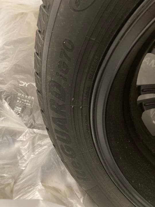 毎日値下げ実施中！新品同様215-60-16ヨコハマスタッドレス